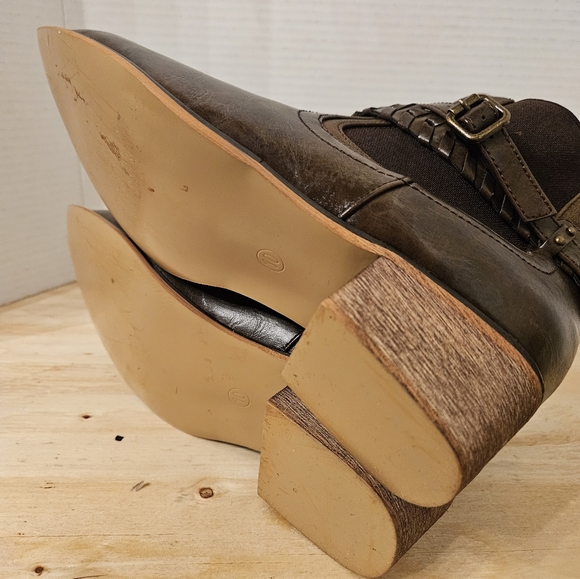 Women's Ankle Boots - Picture 5 of 5